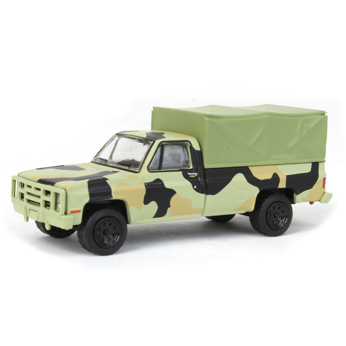 1/64 1984 Chevrolet M1008 CUCV,  Camouflage with Cargo, Greenlight Collectibles