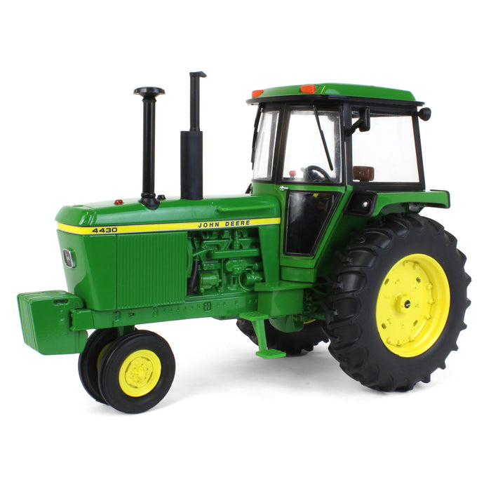 (B&D) 1/16 John Deere 4430 Narrow, Two-Cylinder Club - Damaged Box