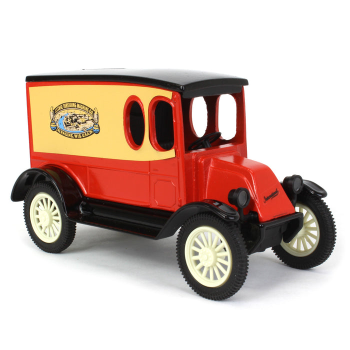 1/25 1920 International Truck Bank by Scale Models