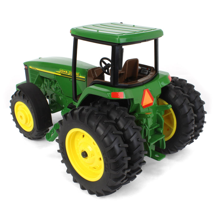 1/16 John Deere 8310 Tractor with Rear Duals, 1999 Farm Show Edition