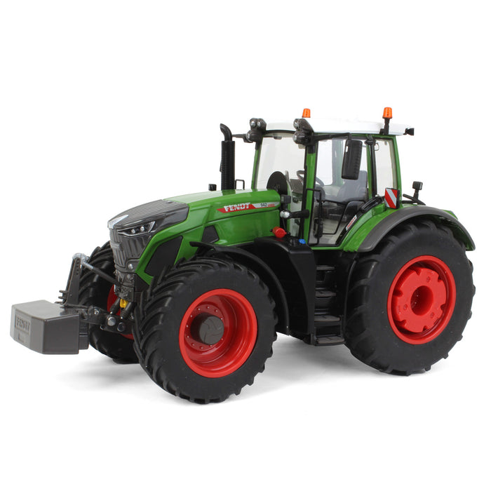 1/32 High Detail Fendt 942 with MFD by Wiking