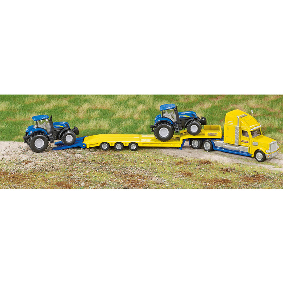 1/87 New Holland Semi with 2 T7070 Tractors — Outback Toys