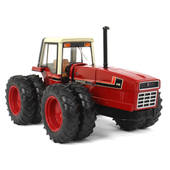 1/32 International Harvester 3788 2+2 with Front & Rear Duals