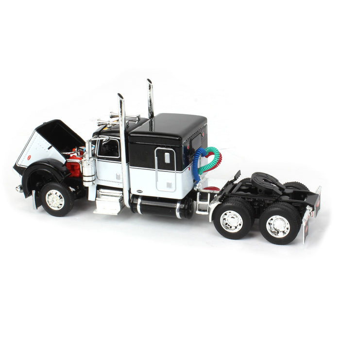 1/64 Black & White Peterbilt 389 w/ Wilson Silverstar Livestock Trailer, DCP by First Gear