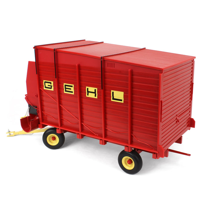 1/16 GEHL 640 Forage Wagon by SpecCast