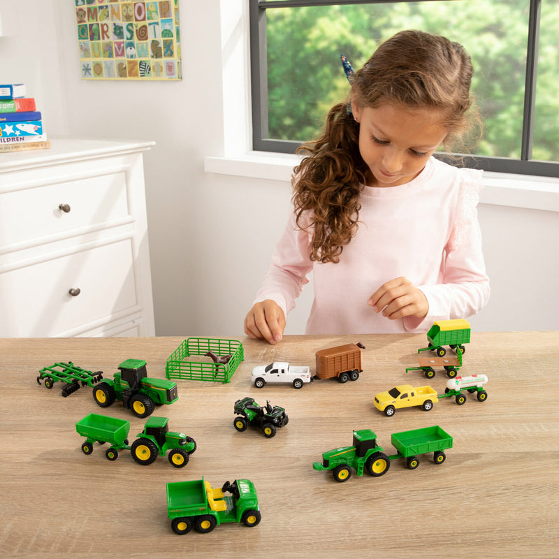 Approx. 1/64 John Deere 20 Piece Farm Set with Tractors, Pickup Trucks & More