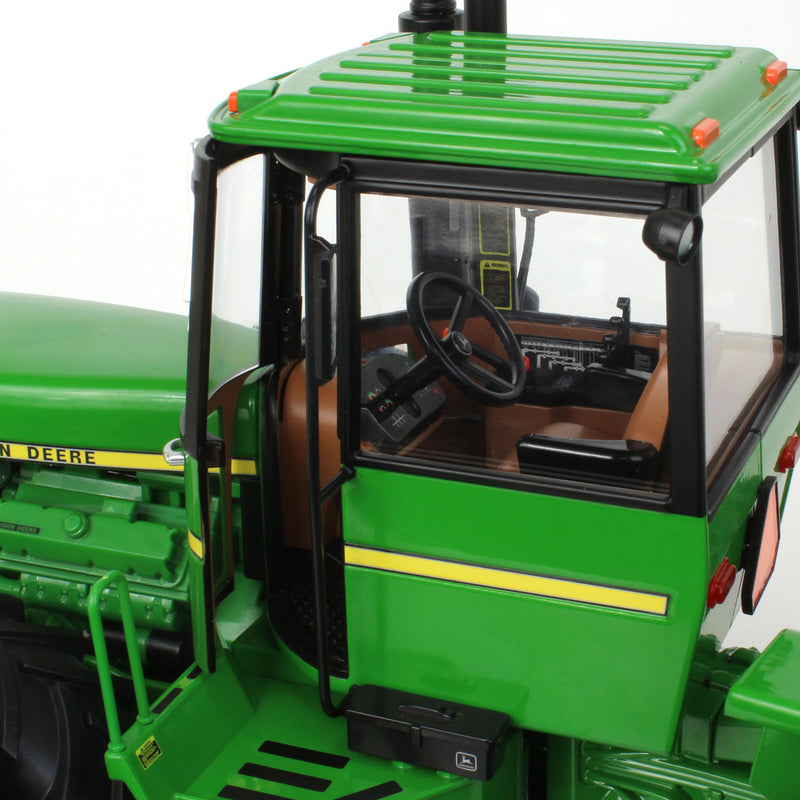 1/16 John Deere 8850 4WD Tractor with Front & Rear Duals, ERTL Prestige Select #3