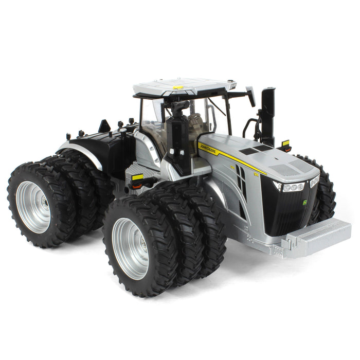 Silver Chase Unit ~ 1/32 John Deere 9R 590 4WD with Triples, 2022 Farm Show Edition, ERTL Prestige Collection