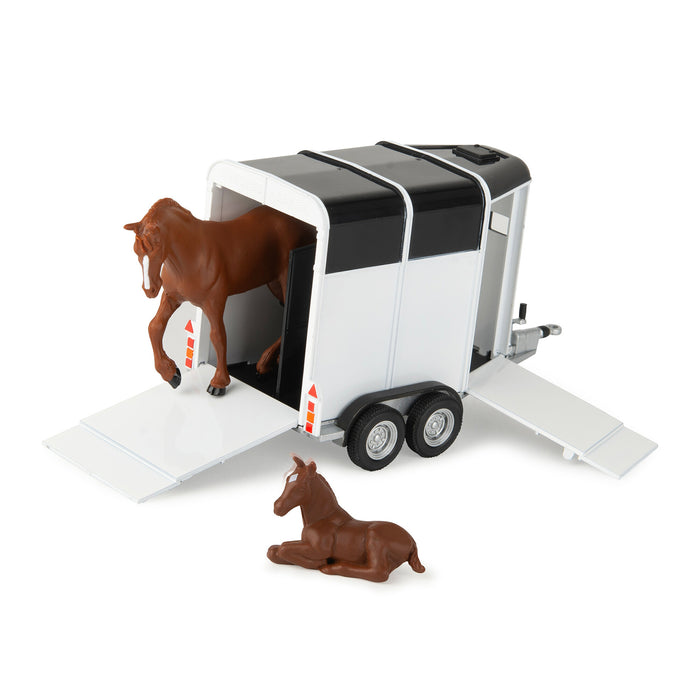 1/32 Big Farm 5-Piece Horse Trailer Set