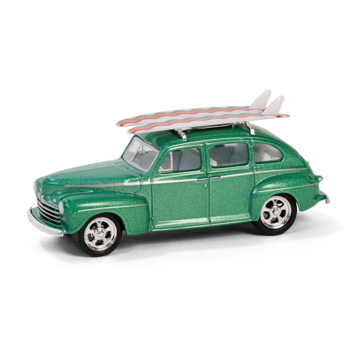 1/64 1946 Ford Fordor Super Deluxe with Roof Rack & Surfboards, Hobby Shop Series 16