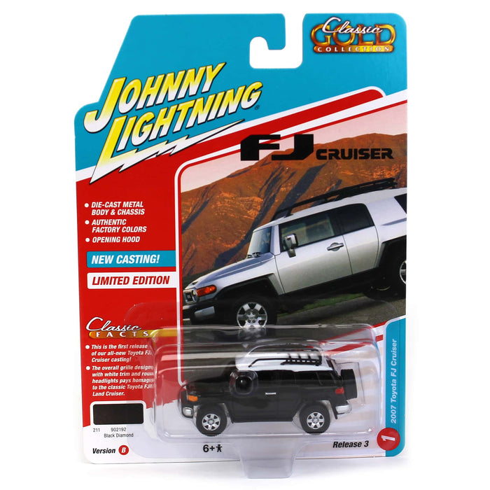 1/64 Johnny Lightning Classic Gold 2022 Release 3B - 2007 Toyota FJ Cruiser, Black Diamond