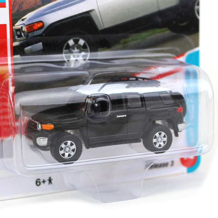 1/64 Johnny Lightning Classic Gold 2022 Release 3B - 2007 Toyota FJ Cruiser, Black Diamond