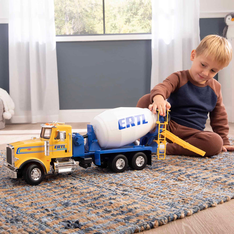1/16 Big Farm Peterbilt Model 367 Cement Mixer Truck, ERTL Yellow & Blue,