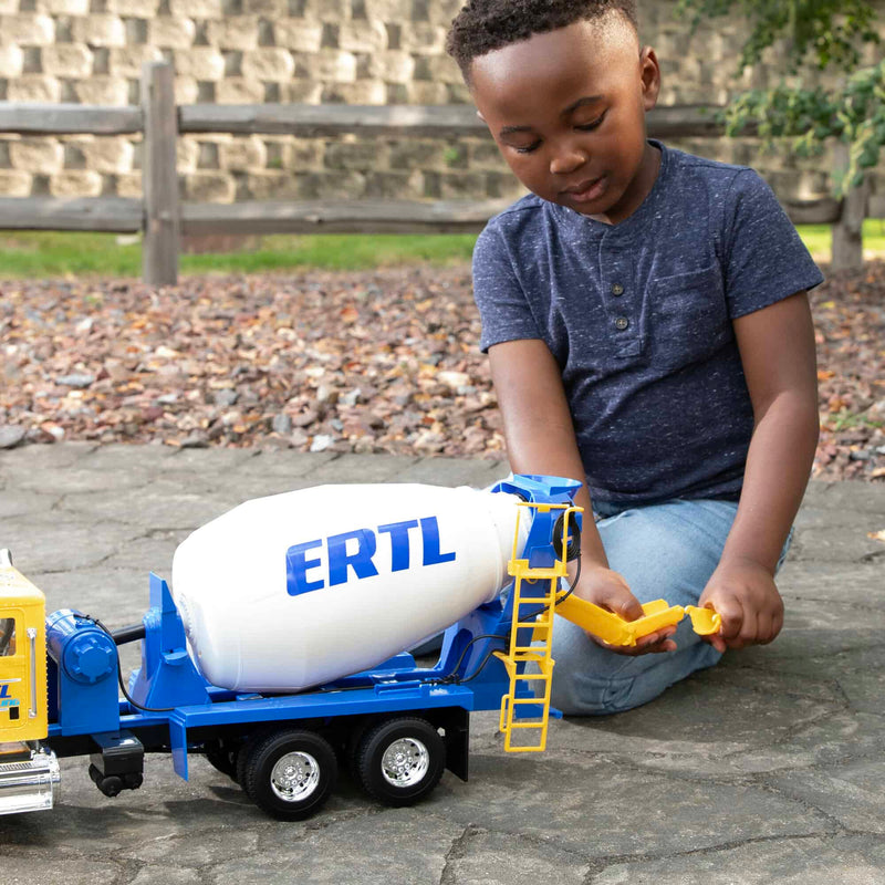 1/16 Big Farm Peterbilt Model 367 Cement Mixer Truck, ERTL Yellow & Blue,