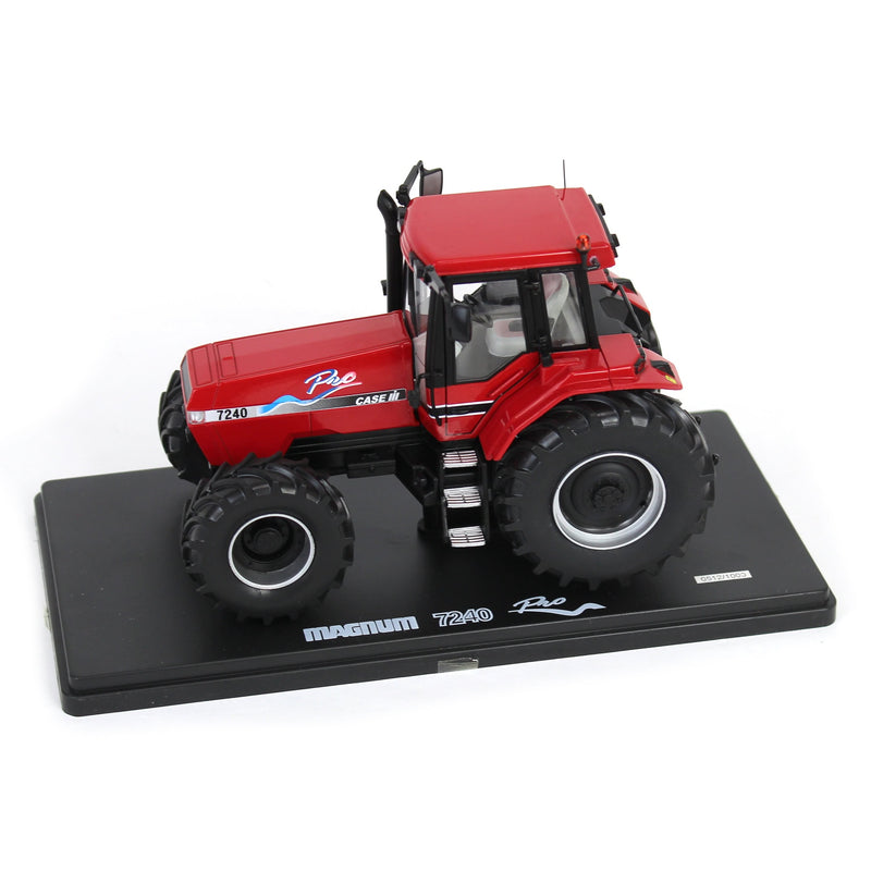 1/32 Case IH 7240 Magnum Pro Tractor with Front & Rear Duals