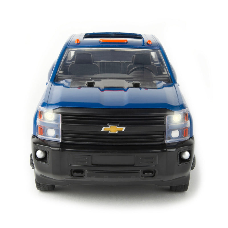 (B&D) 1/16 ERTL Big Farm Blue Chevrolet Pickup Truck with Trailer & 6 Round Bales - Damaged Item