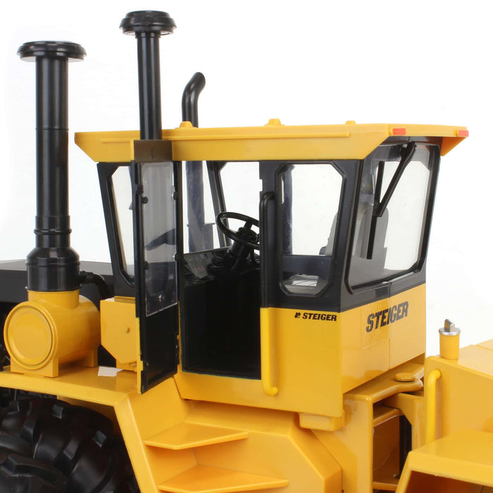 1/16 Steiger CA325 Industrial Yellow 4WD with Duals, ERTL Prestige Collection