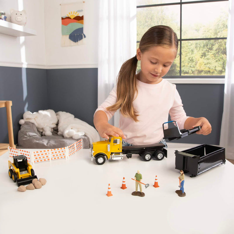 1/32 Switch 'n Load 19-Piece Construction Set with Peterbilt Truck & John Deere Skid Steer