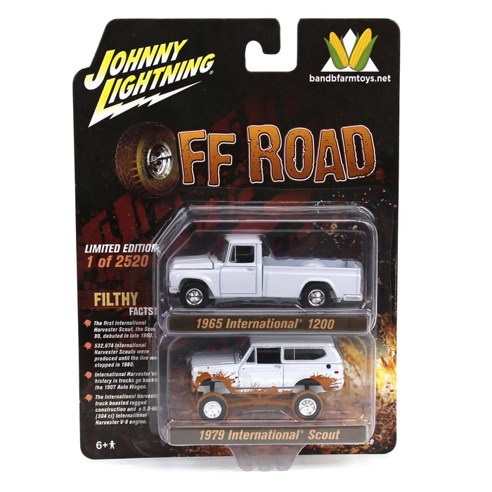 Off Road ~ 1/64 Exclusive Limited Edition IH 2 Pack: 1965 Model 1200 & Muddy 1979 Scout - Chase Unit
