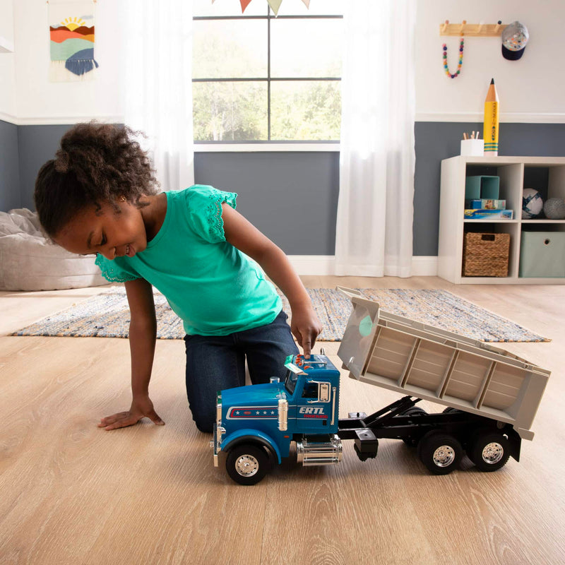 1/16 Big Farm ERTL Peterbilt Model 367 Dump Truck