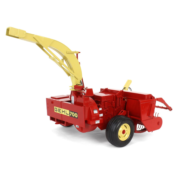 1/16 GEHL 700 Forage Chopper with Corn and Hay Heads by SpecCast