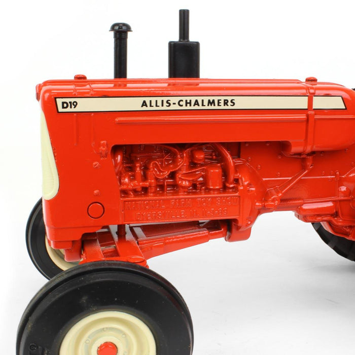 (B&D) 1/16 Allis Chalmers D-19 Wide Front, 1989 Toy Farmer Limited Edition - Paint Chips