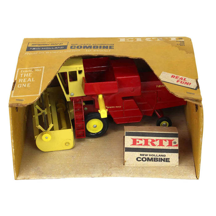 (B&D) 1/32 New Holland Combine, Made by ERTL in the 1970s - Damaged Item