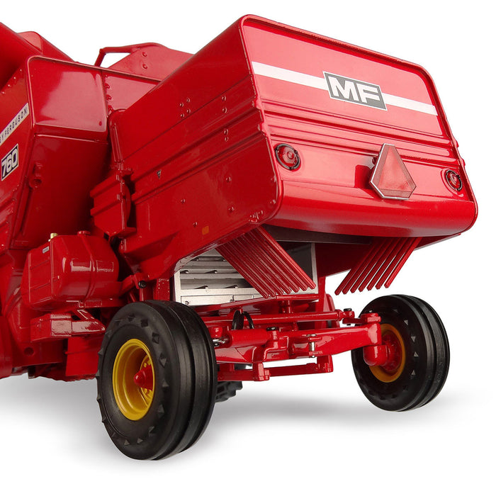 1/32 Massey Ferguson 760 Combine with Grain Head