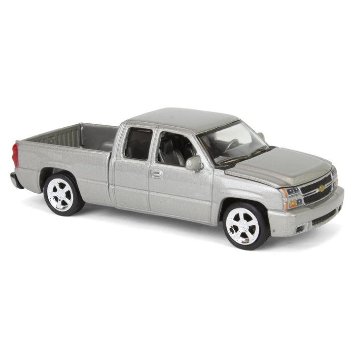 1/64 2006 Chevrolet Silverado SS Extended Cab Fleetside Pickup Truck, Silver, Auto World