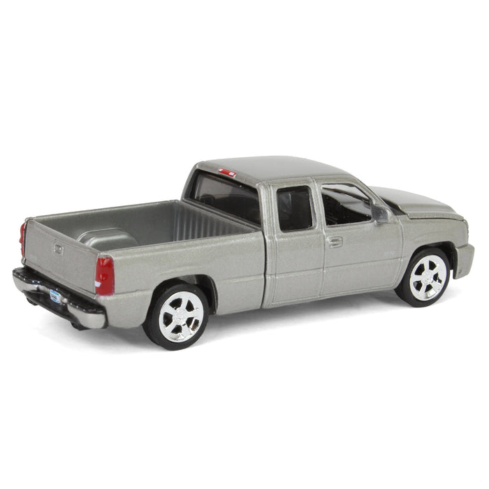 1/64 2006 Chevrolet Silverado SS Extended Cab Fleetside Pickup Truck, Silver, Auto World