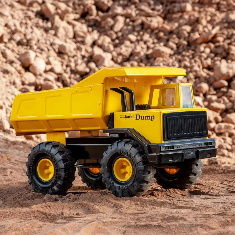 (B&D) Tonka Mighty Dump Truck, Retro Collector's Edition - Damaged Box