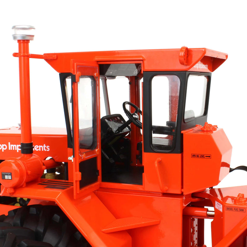 1/16 Co-op Implements Bearcat Tractor, ERTL Collectors Club 1 of 750, Prestige Collection