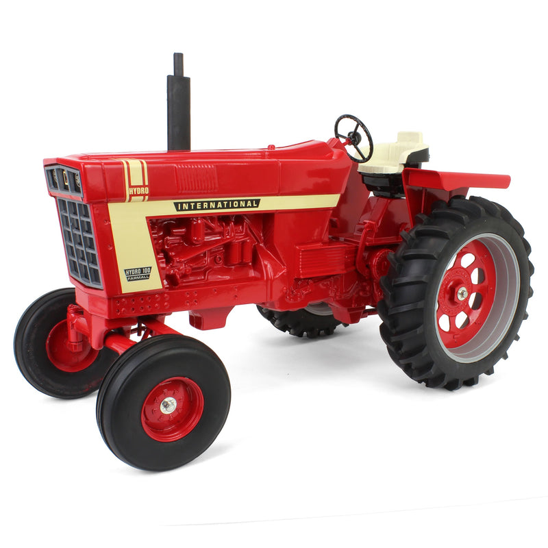 (B&D) 1/8 International Hydro 100 Wide Front with Rear Fenders - Damaged Item