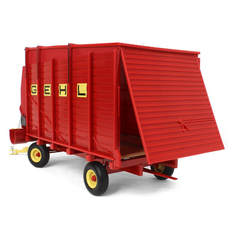 Set ~ 1/16 GEHL 640 Forage Wagon & GEHL 700 Forage Chopper by SpecCast