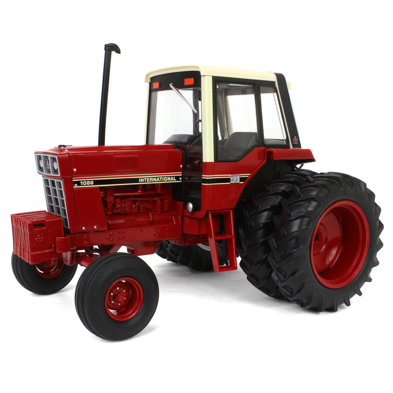 (B&D) 1/16 International Harvester 1086 Tri-stripe Tractor, ERTL Prestige Collection - Damaged Box