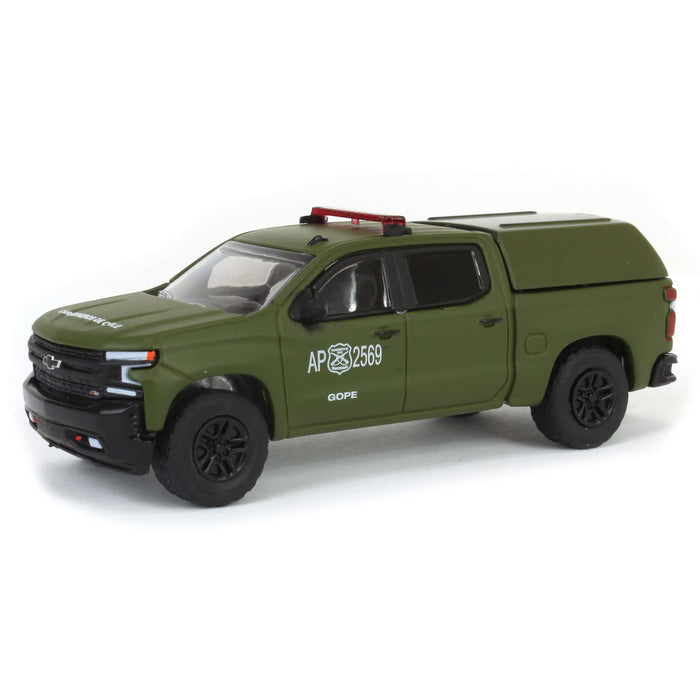 1/64 2021 Chevrolet Silverado LT Trail Boss Z71 with Camper Shell, Carabineros De Chile