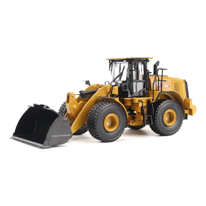 1/50 Caterpillar 950 Medium Wheel Loader, High Line Series