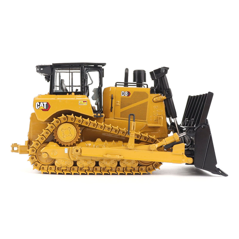1/50 Caterpillar D8 Dozer Waste Handler Configuration, High Line Series