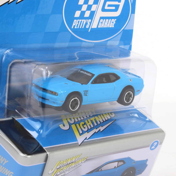 1/64 Johnny Lightning 2014 Dodge Challenger SRT8, Blue, Petty's Garage