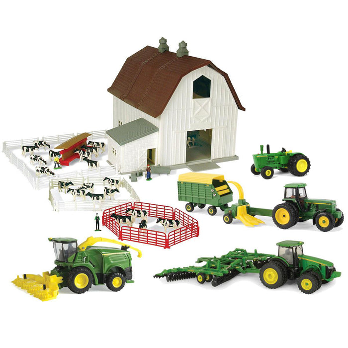 Deluxe Bundle 1/64 ERTL Dairy Farm Play Set with John Deere Die