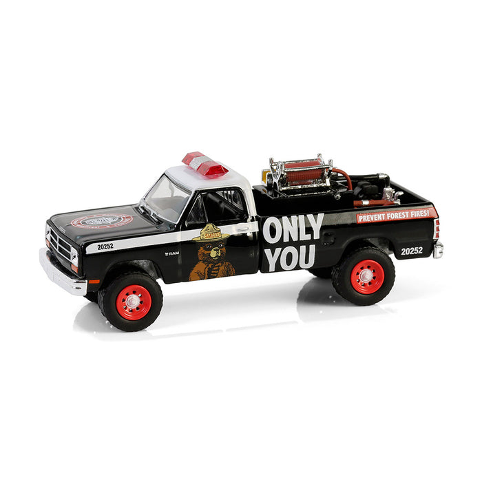 1/64 1987 Dodge Ram D250 with Fire Equipment, Hose & Tank, Smokey Bear Series 4