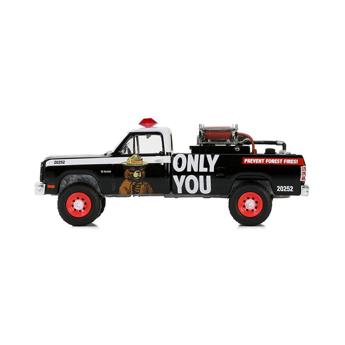 1/64 1987 Dodge Ram D250 with Fire Equipment, Hose & Tank, Smokey Bear Series 4