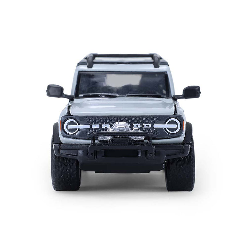 1/64 2021 Ford Bronco 4-Door Badlands, Cactus Grey with Utility Trailer & Motorcycle, Hitch & Tow Series 33