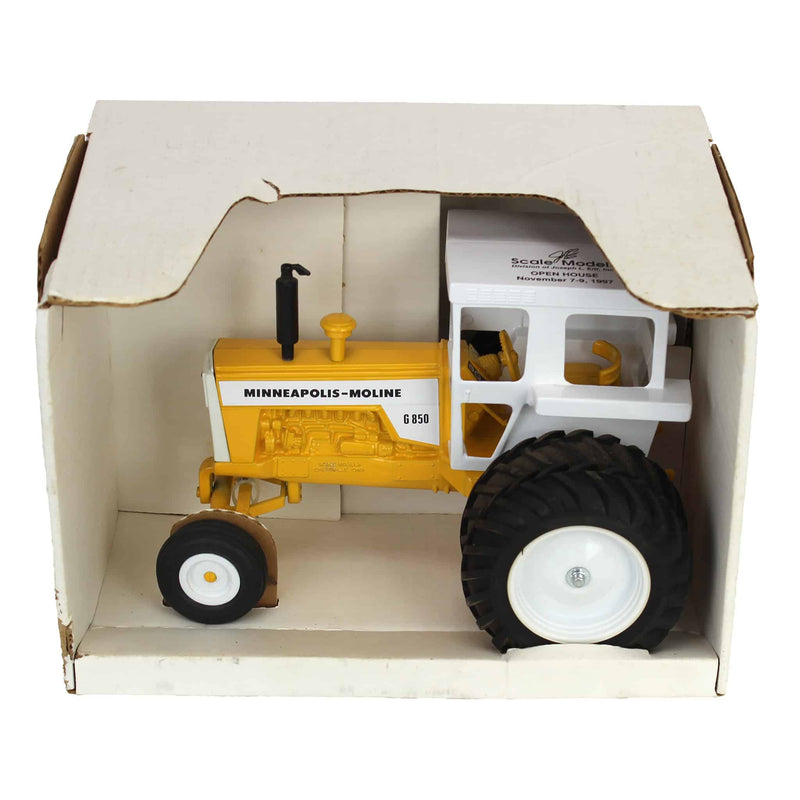 1/16 Minneapolis Moline G850 with Duals & Cab, Scale Models 1997 Open House