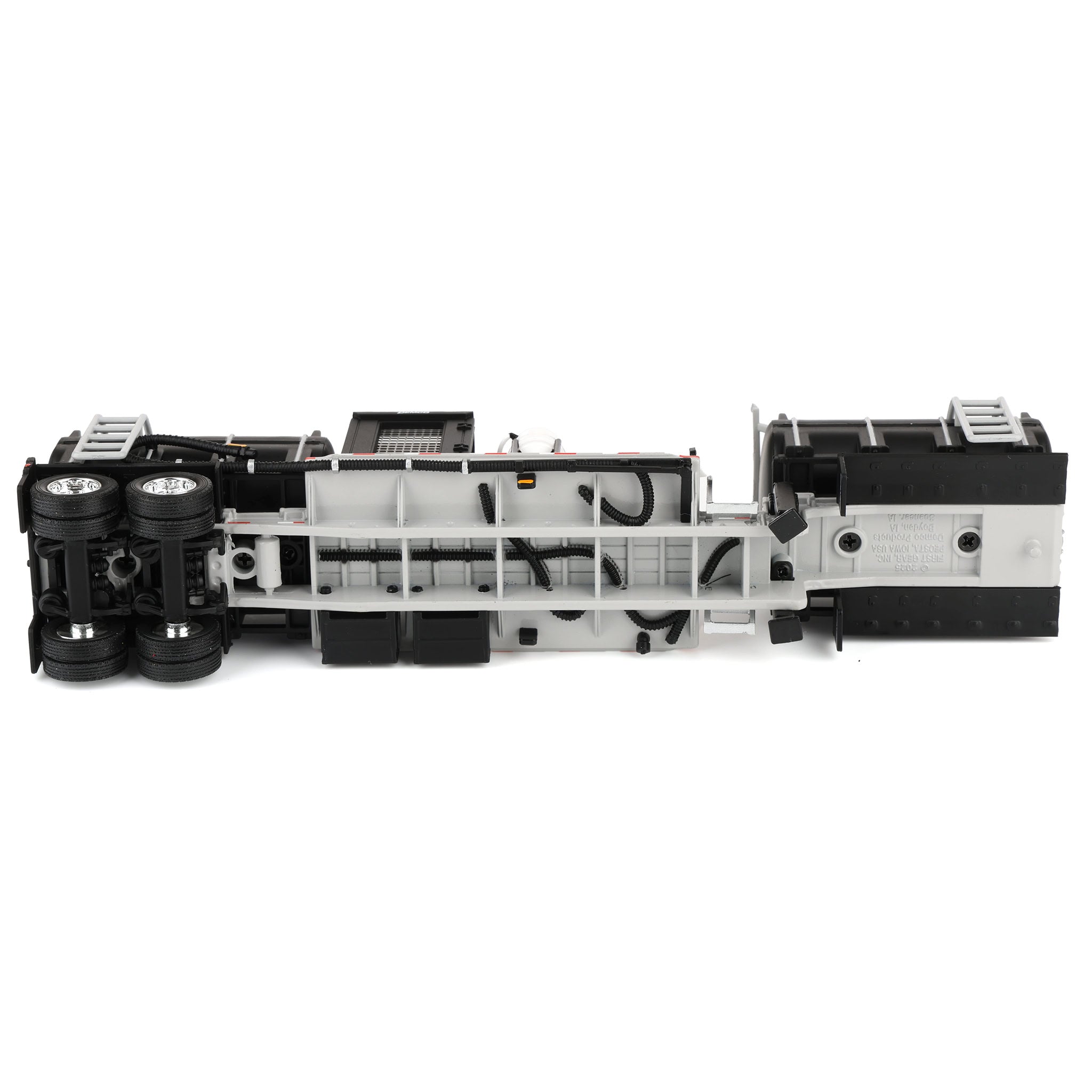 60-2077 DCP 1/64 Peterbilt 379 Semi Truck with Sleeper Cab & DEMCO