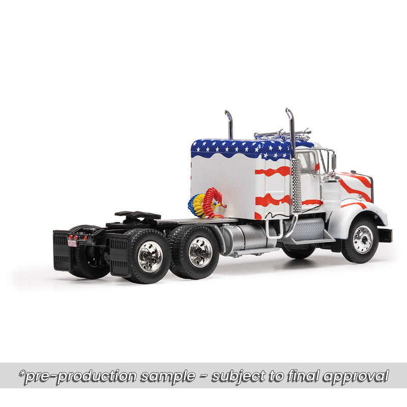 1/64 1970 Kenworth W925 Small Sleeper with USA Flag by IXO America