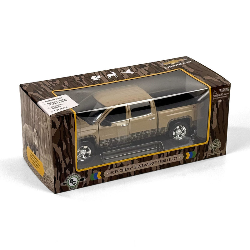 1/27 Mossy Oak 2017 Chevrolet Silverado Z71 Pickup Truck by Big Country Toys