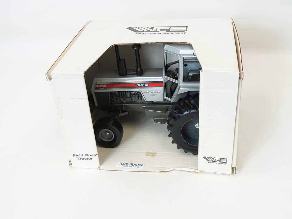 1/16 White 2-135 Field Boss 2WD Red Stripe with Cab & Large Rear Tires, 1st Edition 1987