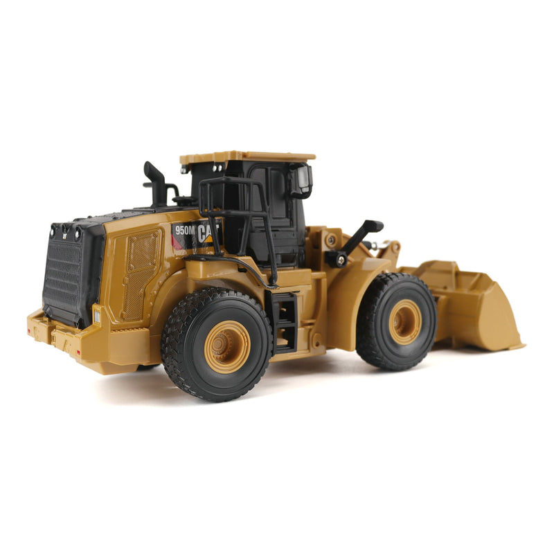 1/32 Caterpillar 950M Wheel Loader, Diecast Masters Earth Mover Playset