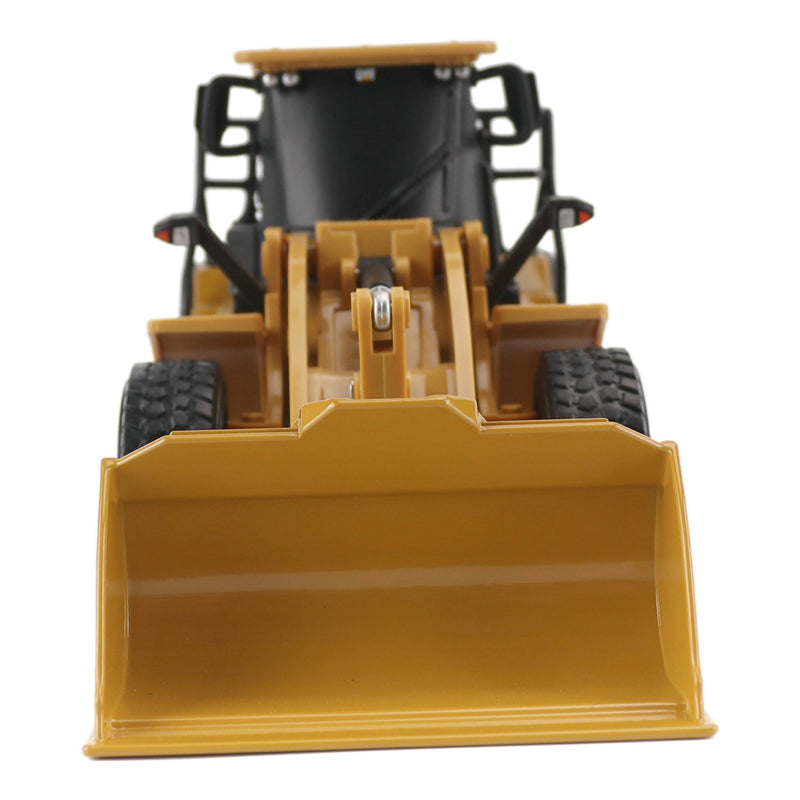 1/32 Caterpillar 950M Wheel Loader, Diecast Masters Earth Mover Playset